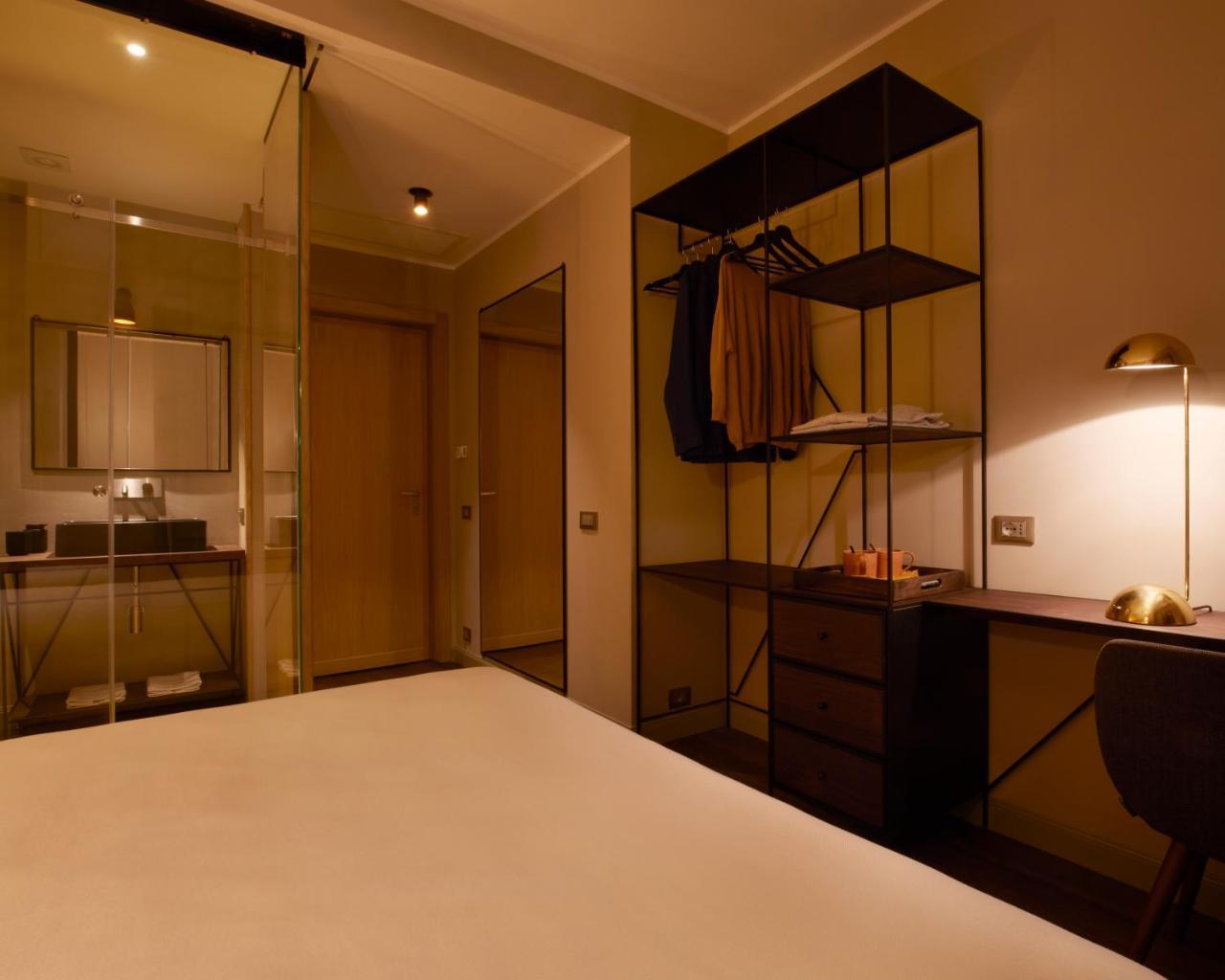 The Place Rome Bagian luar foto