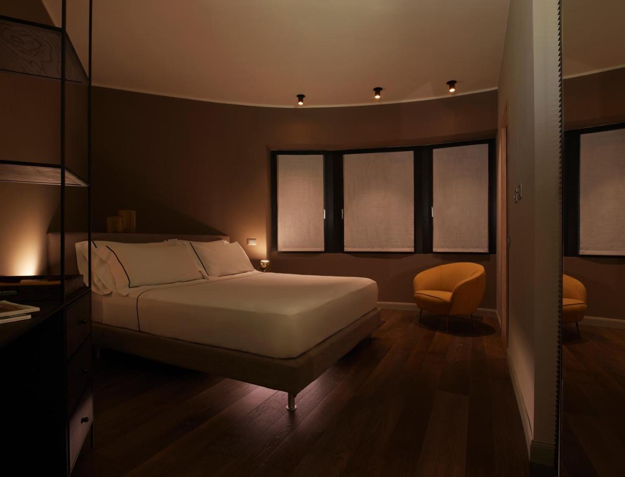 The Place Rome Bagian luar foto